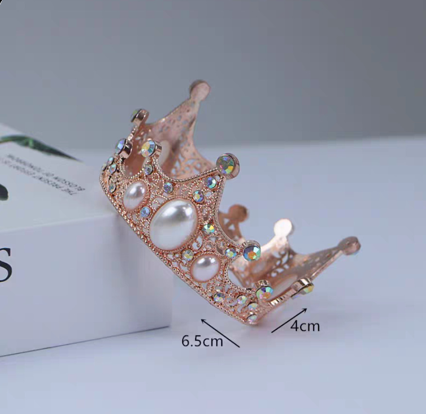 Ventas calientes de corona de cumpleaños de la reina torta decoración horneado adornos de perlas redondas flores de novia corona al por mayor