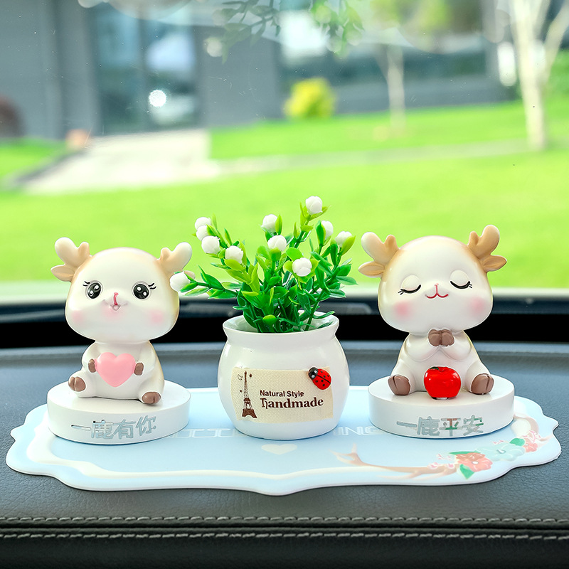 New Yilu Ping An Car Ornaments Deer Ornaments Car Small Ornaments Center Console Decorations Car Decoration Supplies