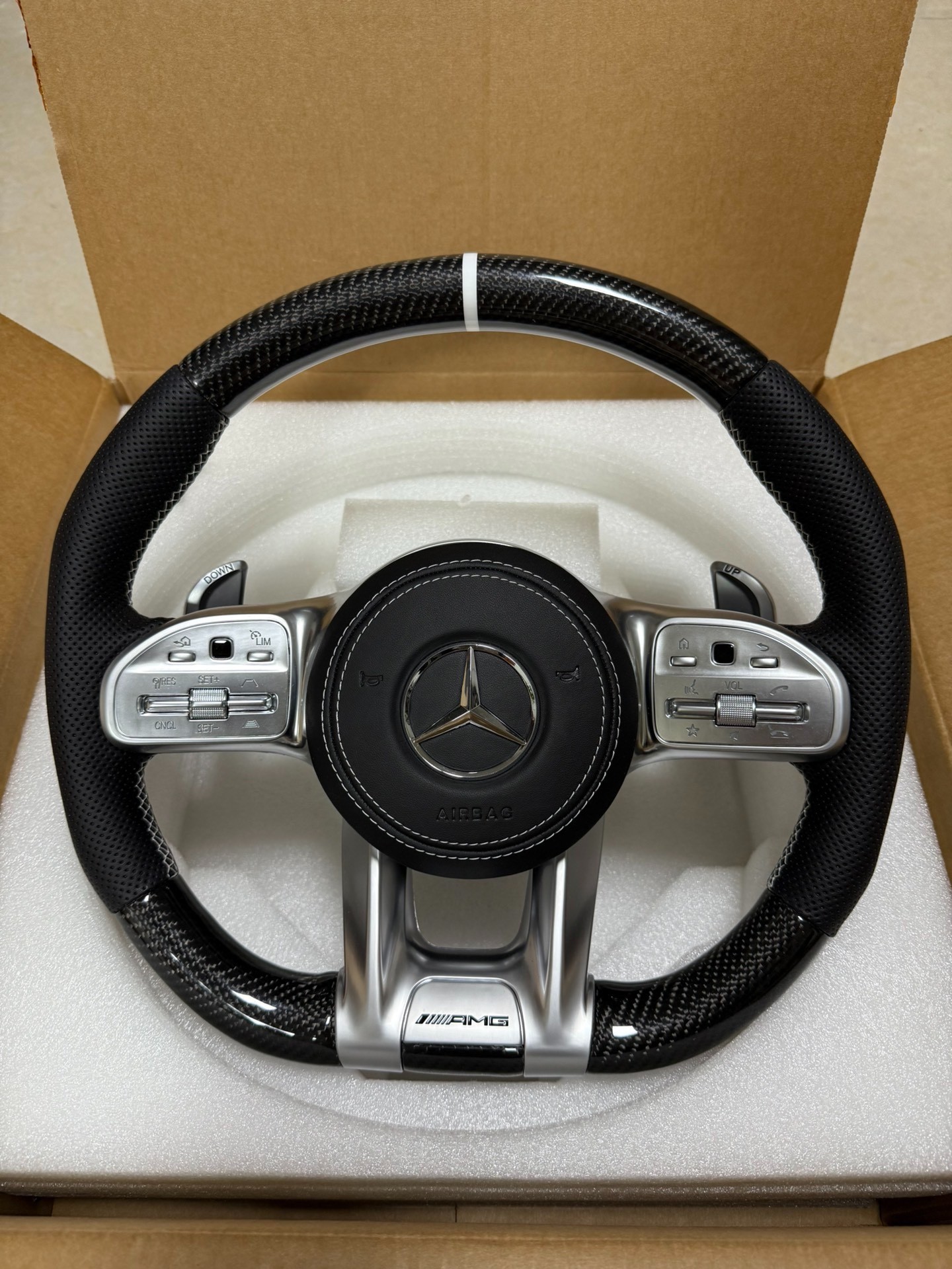 Suitable for Mercedes-Benz AMG steering wheel assembly upgrades and modifications; cross-border supply, factory direct sales, and foreign trade