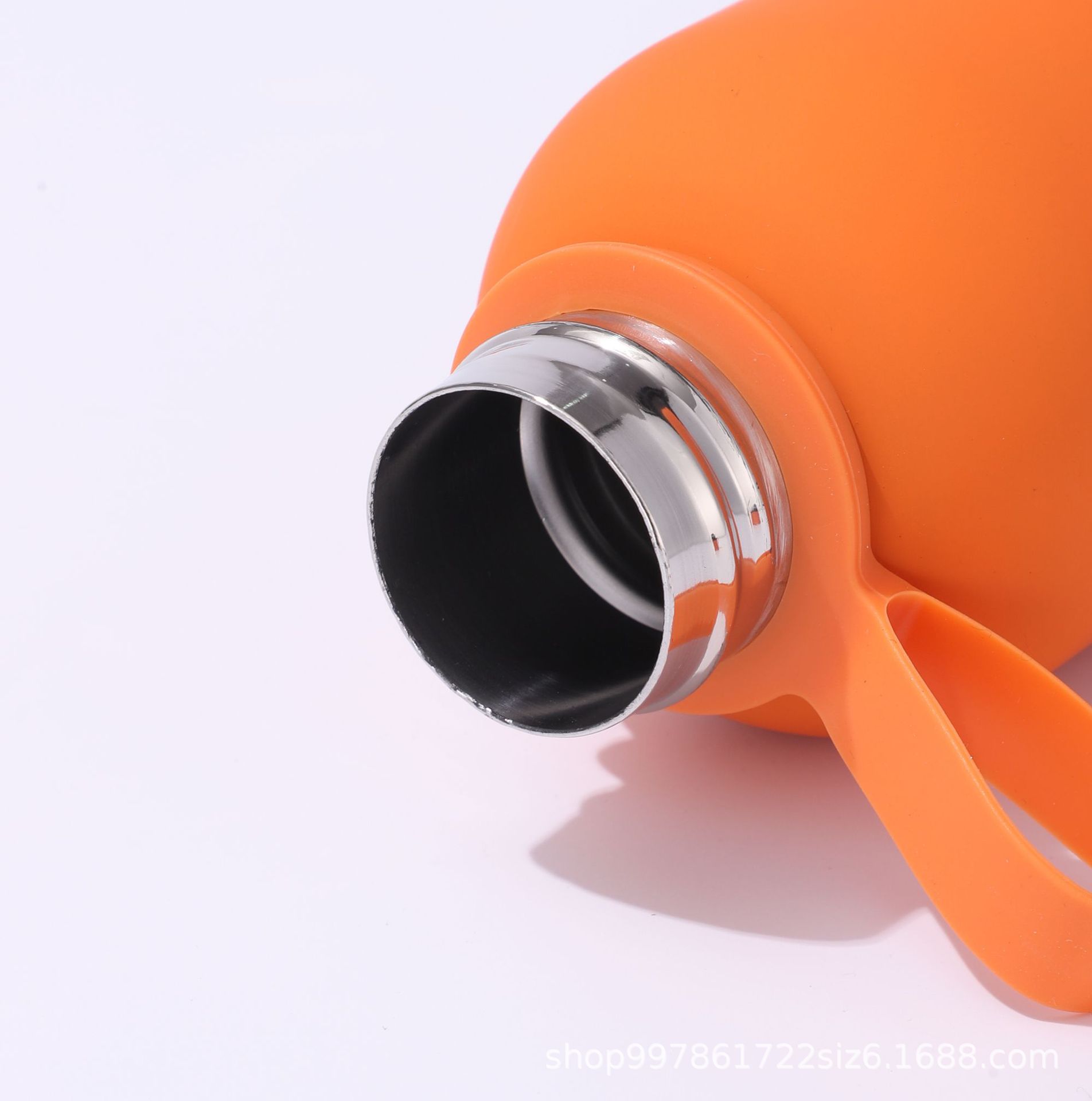 Nuevo tipo transfronterizo de gran capacidad 304 taza de acero inoxidable taza de agua portátil al aire libre taza