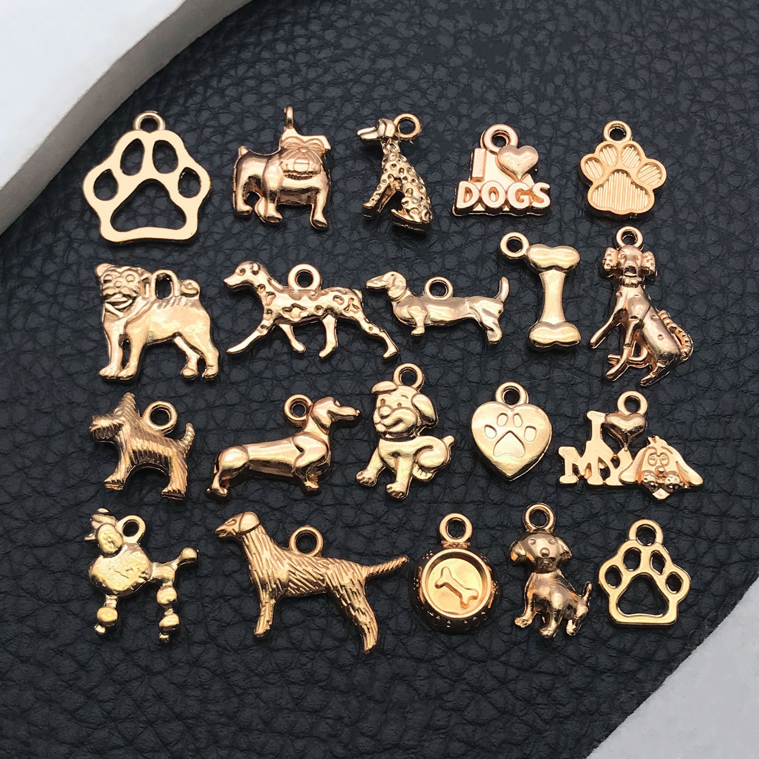 20가지 스타일의 복고풍 동물 만화 개뼈와 개 발톱 합금 펜던트 DIY 쥬얼리 액세서리 펜던트 목걸이 도매