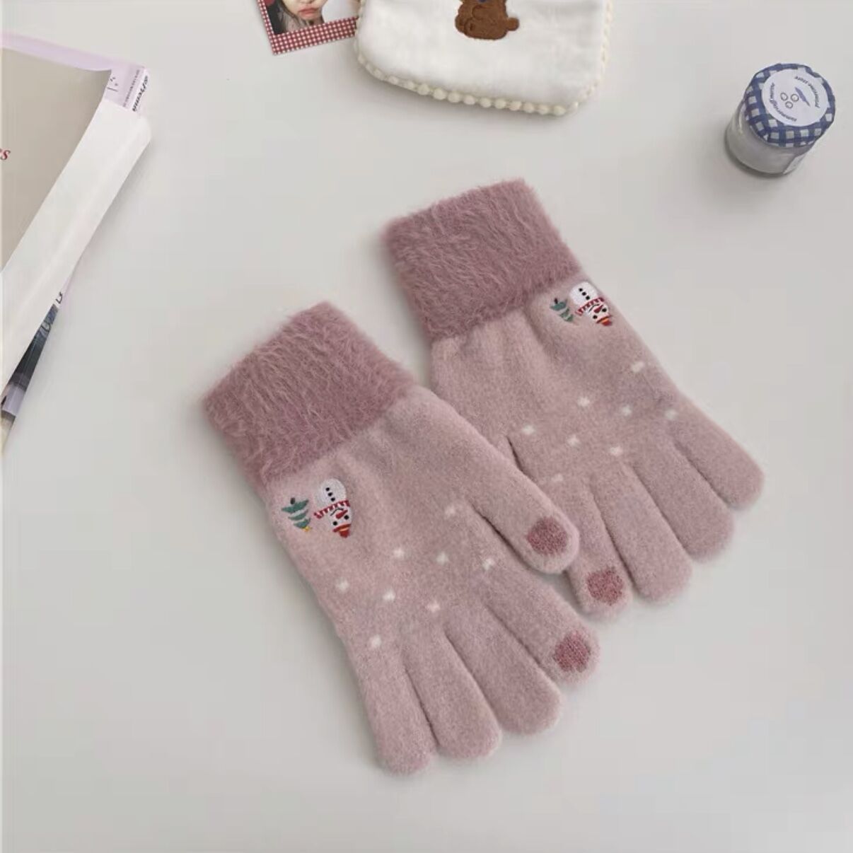 Estudiante a prueba de frío lana de punto a caballo cinco dedos Pantalla táctil de dibujos animados guantes calientes de invierno femenino engrosada linda pareja