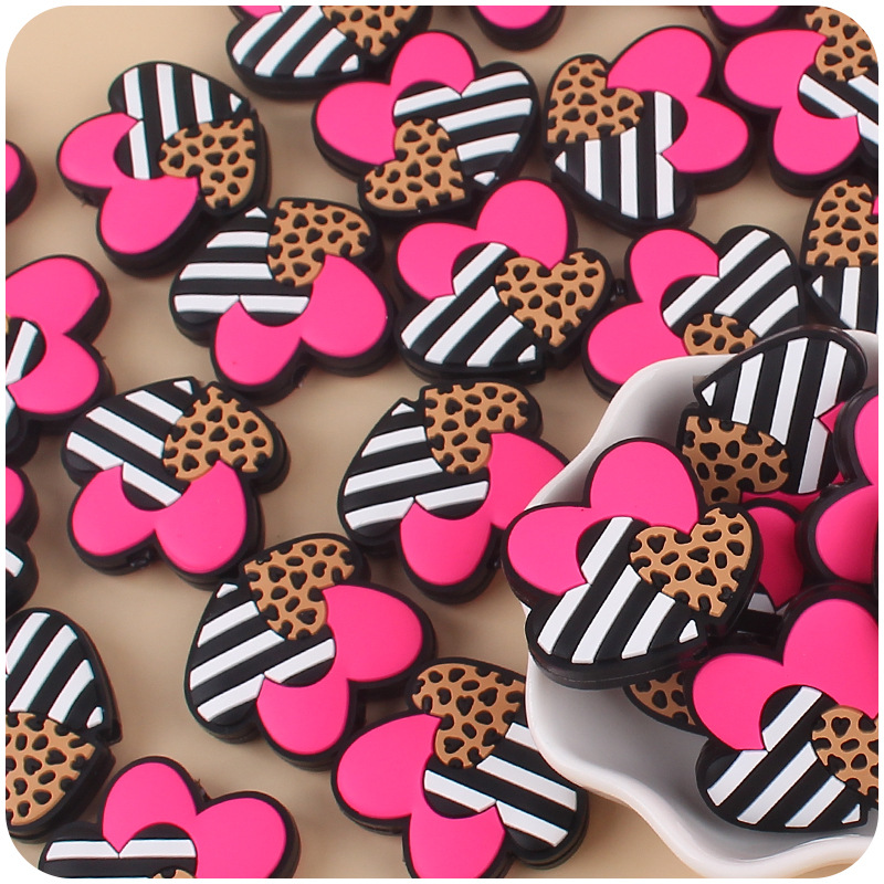 Nuevo bebé de dibujos animados Día de San Valentín tres amor pequeño mordedor creativo DIY bebé molar pezón cadena Accesorios