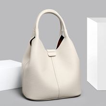 真皮包包女新款牛皮软皮中包女士手提斜挎水桶包时尚百搭菜篮子