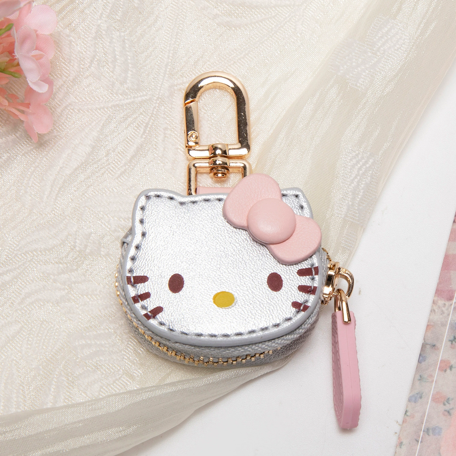 Hello Kitty, Хелло Китти, милая маленькая подвеска, система хранения, маленькая сумка, брелок для ключей, высококачественный стиль