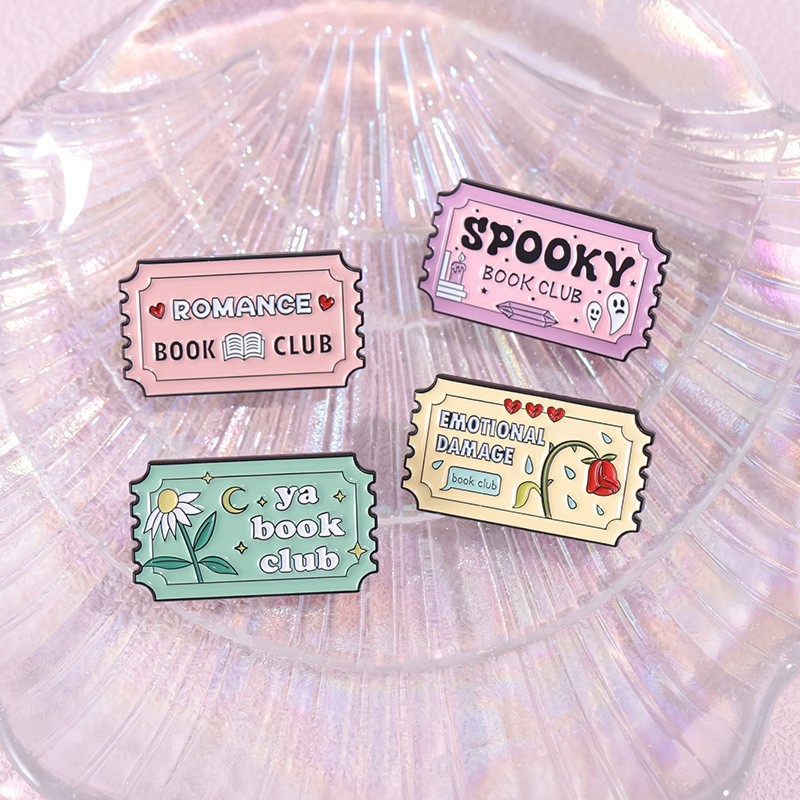 8g Weight Brooches Classification Sweet Pin Letter Square Zinc Alloy Stoving Varnish Unisex Brooches