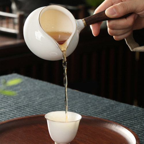 White porcelain tea serving set, side handle, wooden handle, fair cup, Phnom rim handleless tea cup, single Kung Fu tea set, tea ceremony