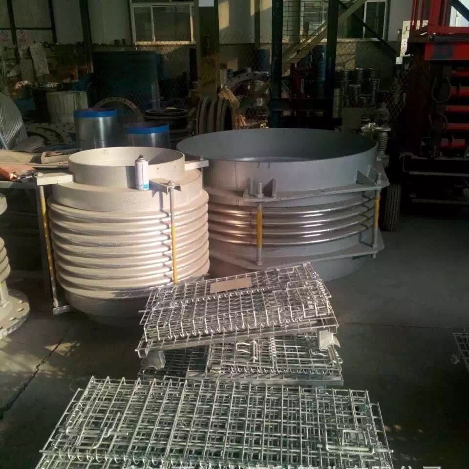 产地货源大口径金属软管 不锈钢缠绕胶管耐磨护线钢丝编织软管