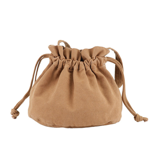 Korean version of Internet celebrity bucket bag with casual and simple retro crossbody bag for women, cute forest style literary canvas shoulder bag