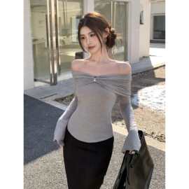 美式辣妹针织T恤女短款一字肩设计感纽结褶皱喇叭袖显瘦气质上衣