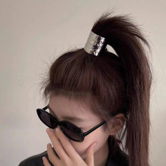 韓国版のクロスボーダーメタリック凹凸溶岩インサートヘアピン、後頭部用ヘアピン、ローポニーテールクリップ、高級女性用