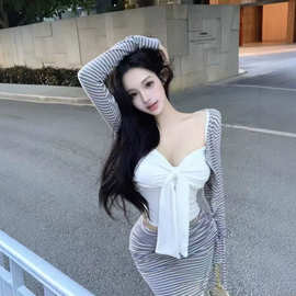 【三件套】秋季新款时尚条纹一整套长袖开衫吊带上衣女高腰波点