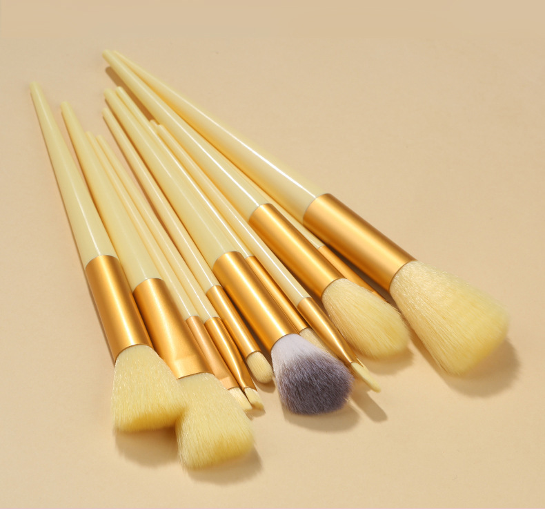 13 unids cuatro estaciones verde maquillaje cepillo traje bolsa de tela portátil suave pelo Blush cepillo sombra de ojos cepillo profesional maquillaje herramientas