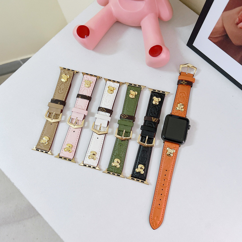Cute bear printed genuine leather suitable for applewatch strap Apple Watch S8iwatch6 generation 75432se Women's