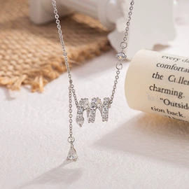 耳钉;项链;手链