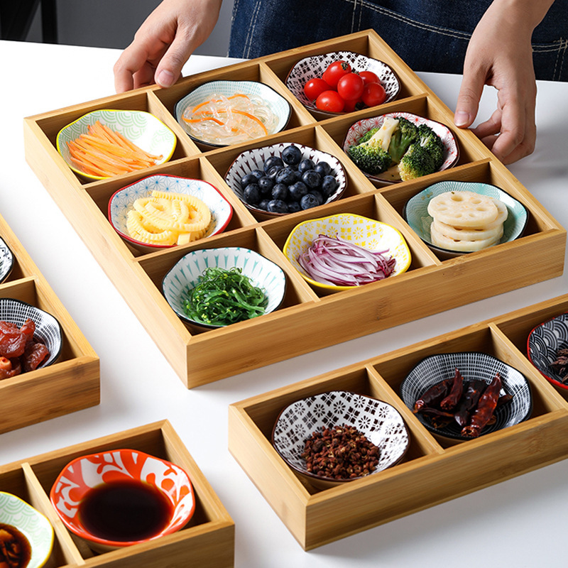 竹の木の九宮格の鍋の焼肉のトレーは格をつけて食器をつけます。|undefined