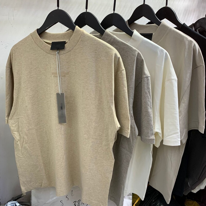 New 2025 SS FOG ESSENTIALS loose-fit, high-street style, embossed casual T-shirt for men, made of loose-fitting cotton New 2025 SS FOG ESSENTIALS loose-fit, high-street style, embossed casual T-shirt for men, made of loose-fitting cotton