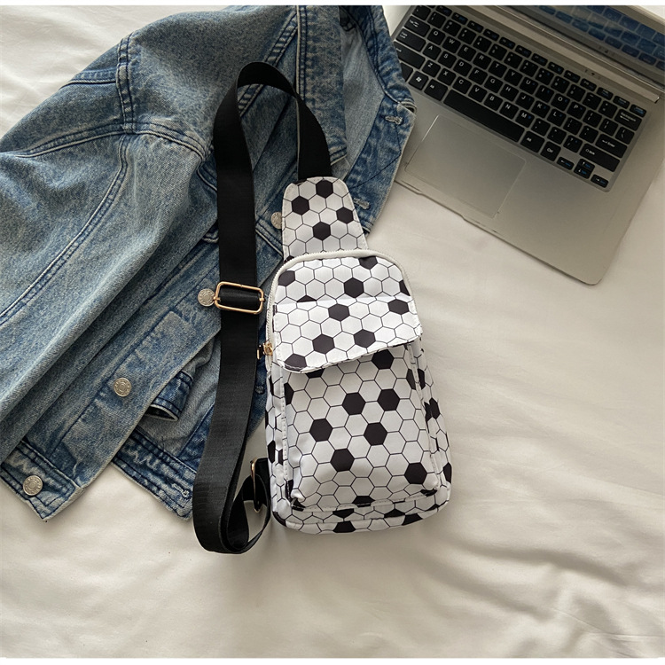 Women's Medium Nylon Ball Streetwear Square Zipper Fanny Pack display picture 31