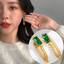 2023��Gɫ���K�䓶��h���|�߼��ж��2021���¿���Ů�ļ�