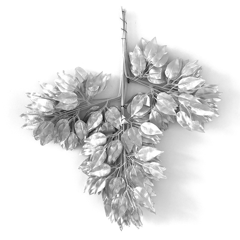 Tissu de soie argent branche banian