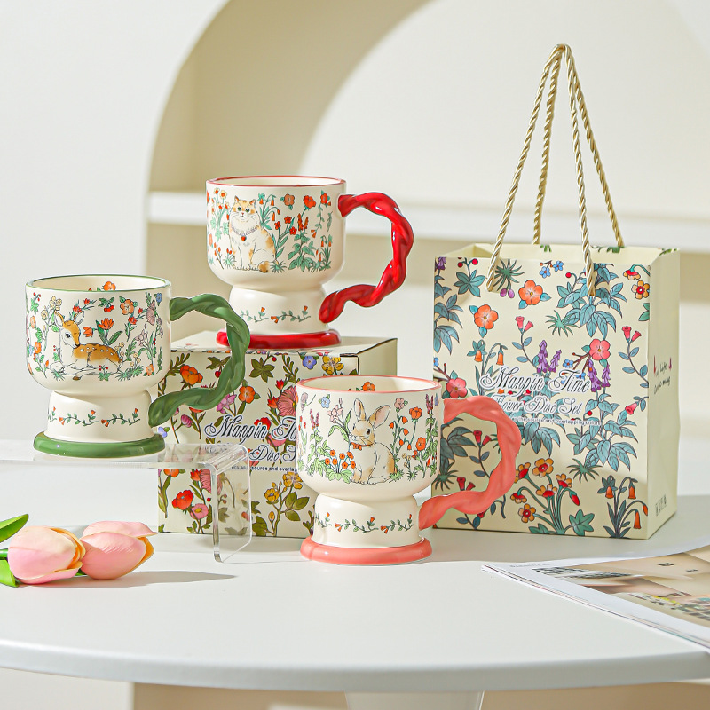 Taza de cerámica floral creativa para damas delicada y de alto valor de regalo de cumpleaños para dar a una amiga taza de café taza de agua