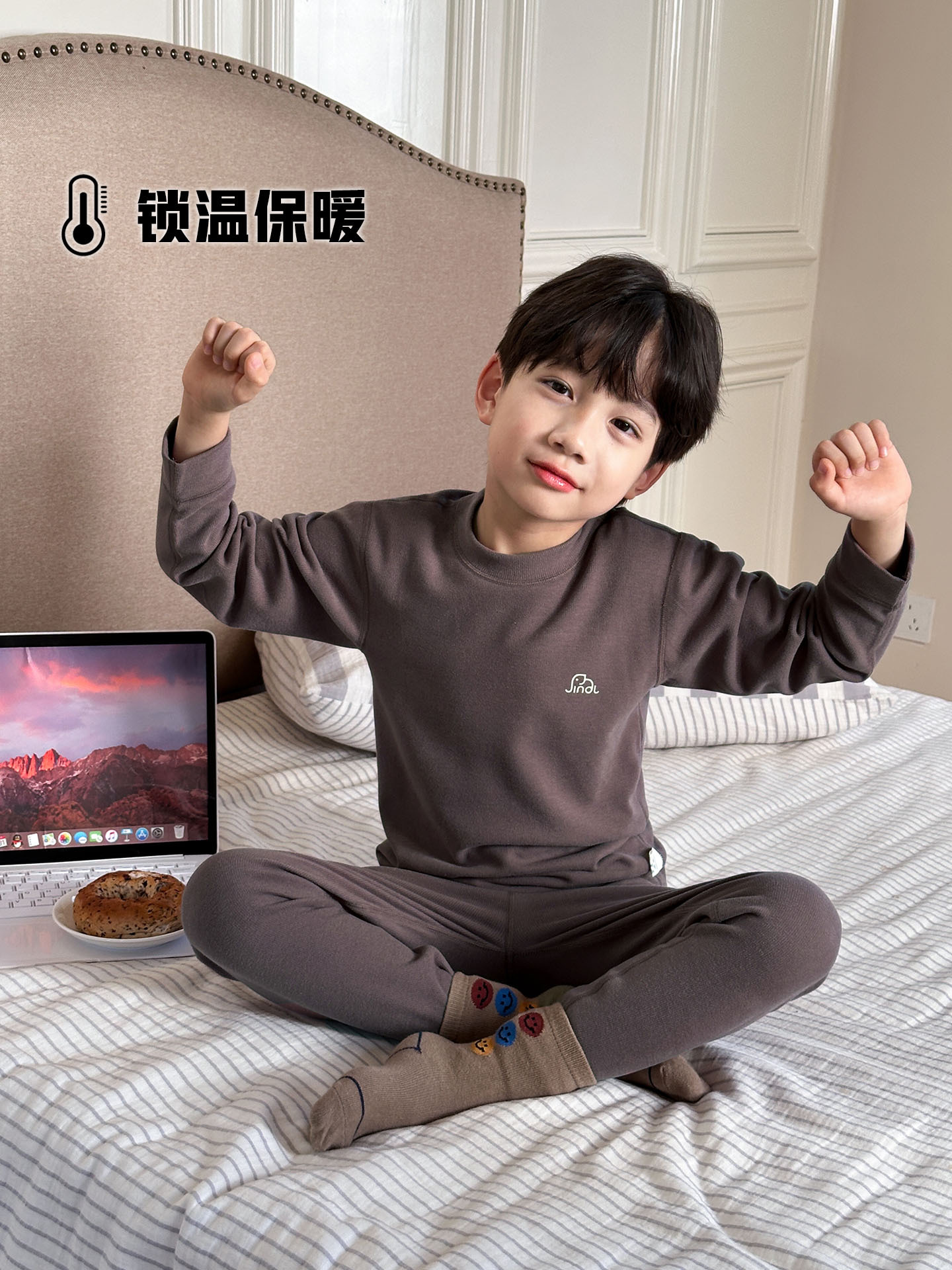 Pijamas para niños set de ropa para el hogar 2025 otoño y invierno nuevo chaqueta caliente para niños pantalones de otoño suéter de algodón