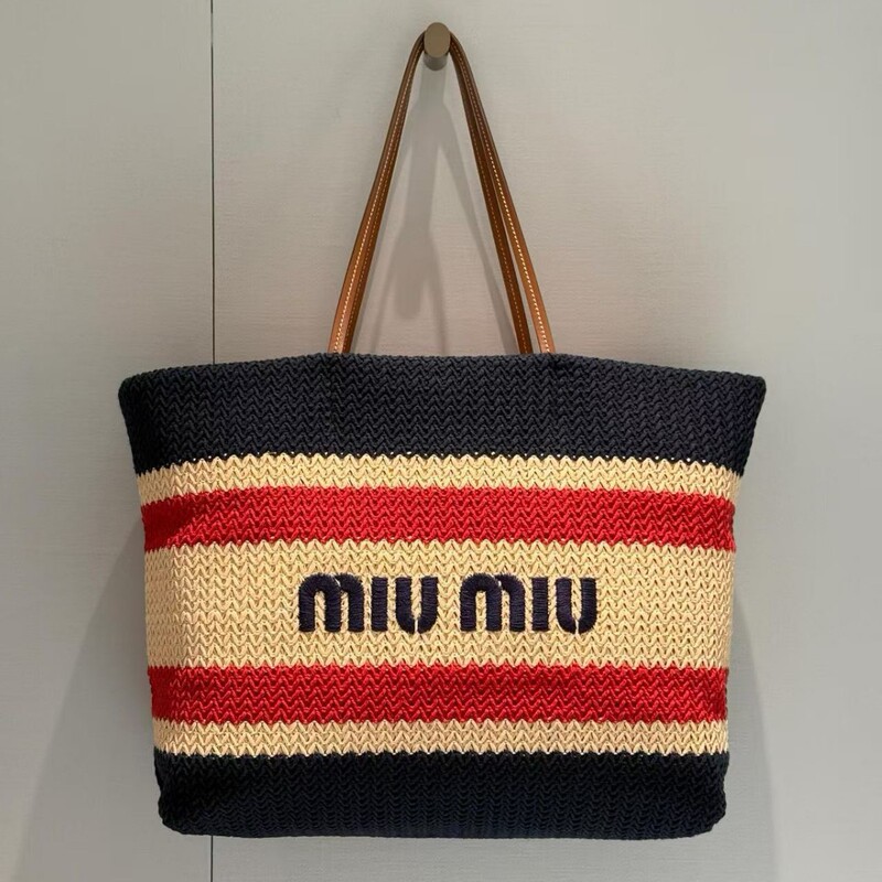 Miu Jia Beach Straw Woven Bag, Horizontal Tote Bag, Single Shoulder Crossbody Large Capacity Shopping Bag, Miu Women's Bag, Versatile Crossbody Bag
