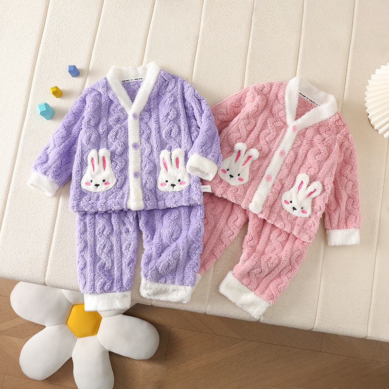 Otoño e invierno para niñas, franela gruesa, estilo princesa, tesoro femenino, dibujos animados de estilo extranjero, traje de servicio a domicilio de conejo cálido de felpa