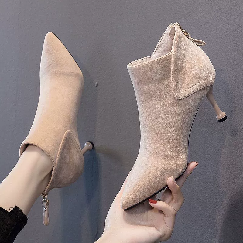 Каблуки с заостренным каблуком на среднем каблуке 2023 новый осенне-зимний обнаженный на высоком каблуке сетчатый красный дикий тонкий и короткий замшевый голый сапоги