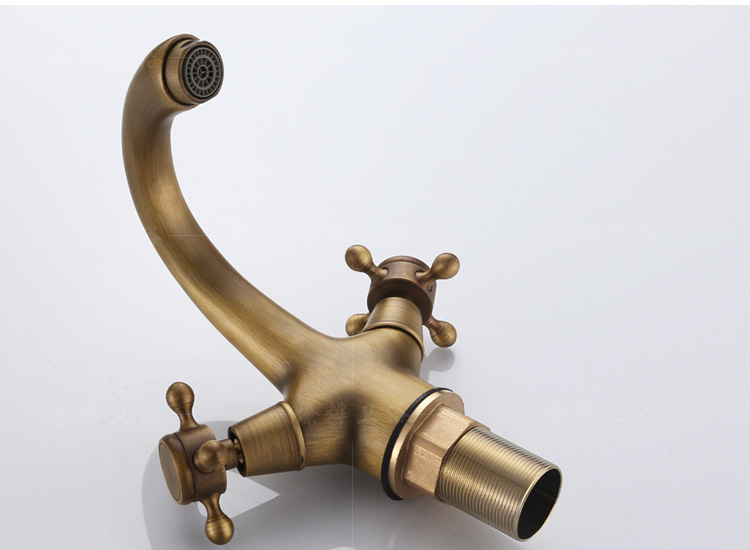 All-copper European-style antique hot and cold water faucet, washbasin, horn faucet, retro kitchen sink, rotatable retro faucet undefined