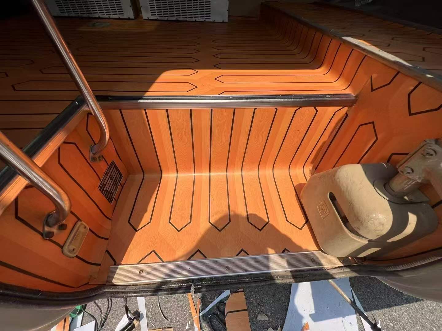 Baojian head yellow new yacht wood grain wear-resistant floor