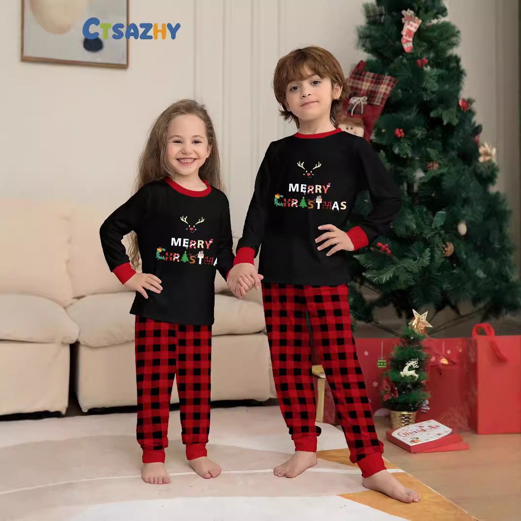 Jul Julehjort bokstavrutete Julefamilietrykk hjemkjole pysjamas_voghion.com