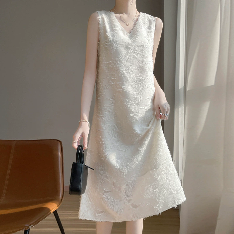 Производитель оптом 2025 весна и лето новый атлас стрижка V-образный вырез высокого уровня без рукавов платье с длинными рукавами для женщин