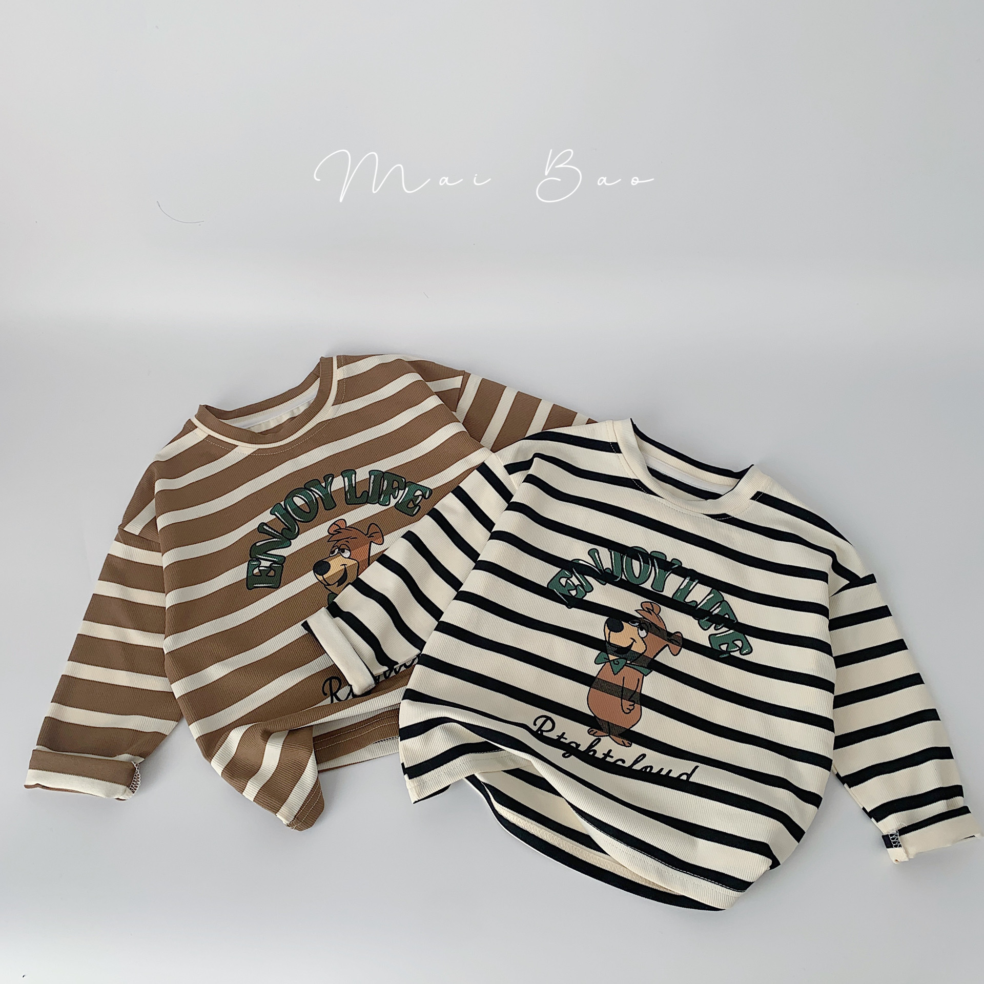 Maibao ropa para niños y niñas base 2024 primavera nuevo oso impreso de manga larga Camiseta para niños a rayas Top moda