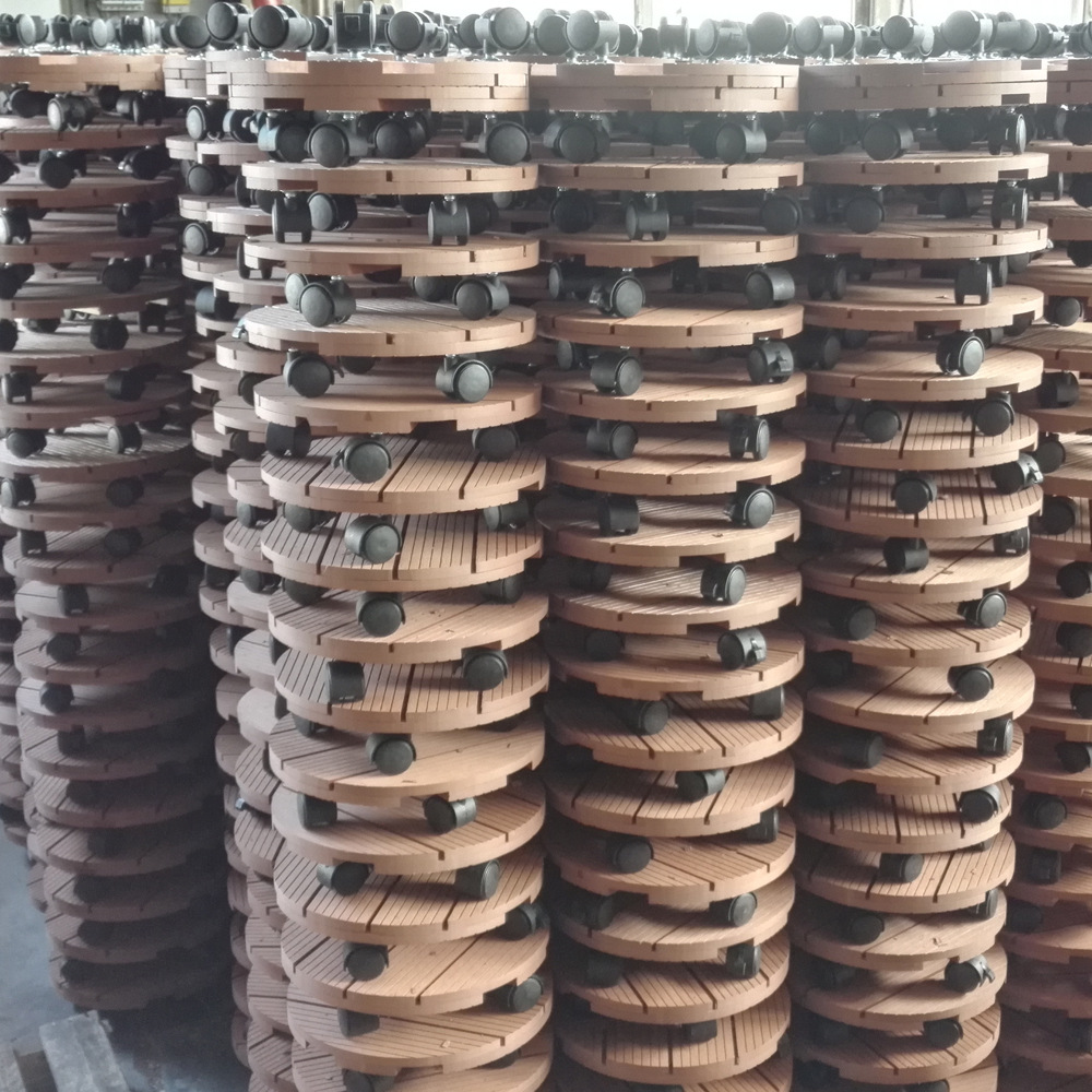 Exportación de madera de plástico WPC carro herramienta de manejo de coche jarrón bandeja de coche de cuatro ruedas carro Manejo de ventas directas de fábrica