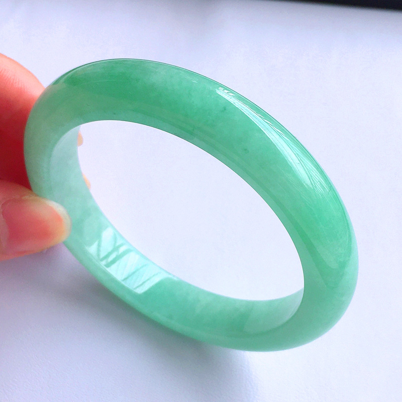 Természetes burmai A típusú jádeit karkötő jáde karperec_voghion.com