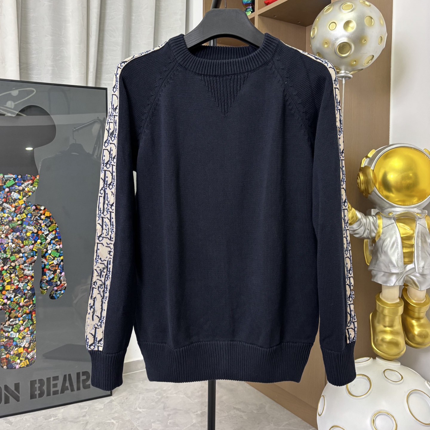 25 New Correct Version Trendy Brand Dijia Jacquard Sleeve Embellished Knitwear Casual Versatile Round Neck Pullover for Men and Women