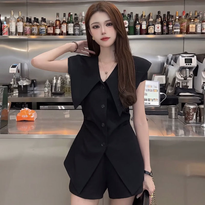 ファッショナブルで美しいスーツの女性の夏のインターネット有名人のデザインラペルコート若いハイウエストショーツトレンディ|undefined