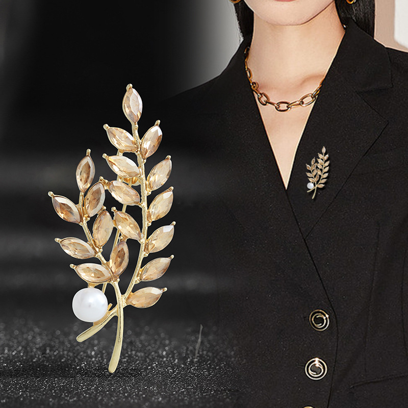 Spilla per donna di alta qualità, spilla a forma di spiga di grano, design di nicchia, fibbia anti-esposizione, accessori per abbigliamento fissi, spilla per colletto_voghion.com