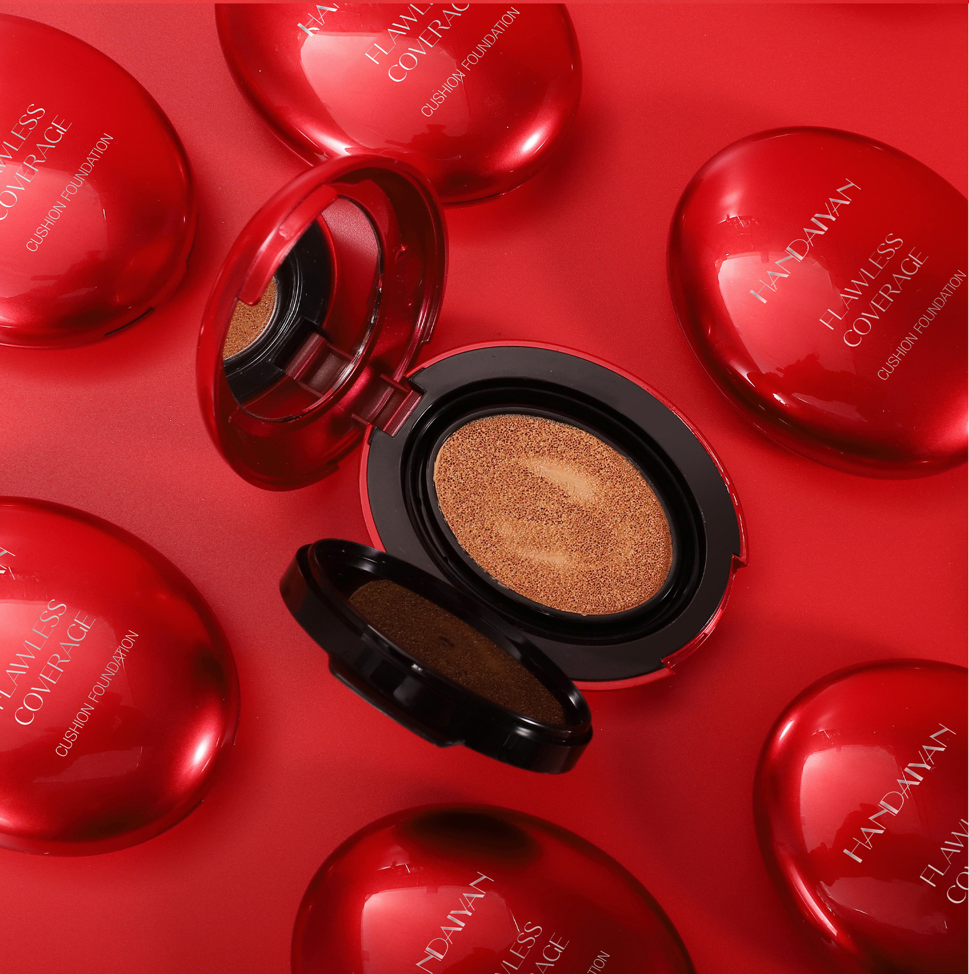 The cross-border foundation provides long-lasting concealer without smudge, and does not cause powder to stick on oily skin. The handaiyan red shell foundation does not come off undefined