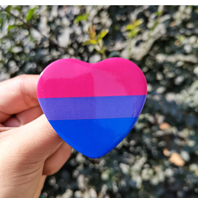 1 Piece Tinplate Rainbow Heart Shape display picture 3