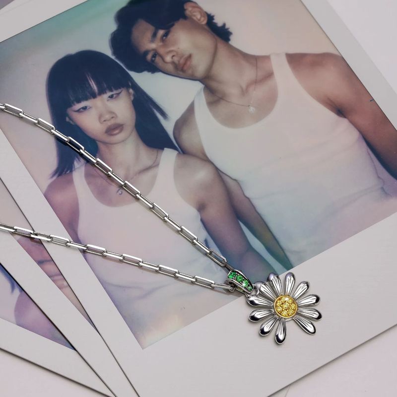 GD 同じスタイルのキム・ジヨン デイジー ネックレス ライト ラグジュアリー ニッチ ハイエンド イン気質 多用途 ハイエンド 鎖骨チェーン 女性用|undefined
