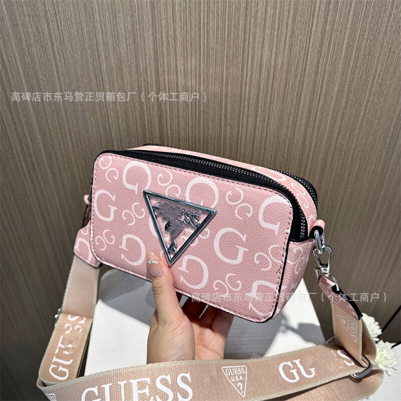American Fashion Bag New All-match Casual Summer Crossbody Small Square Bag Niche Advanced Sense Letter Camera Women's Bag American Fashion Bag New All-match Casual Summer Crossbody Small Square Bag Niche Advanced Sense Letter Camera Women's Bag