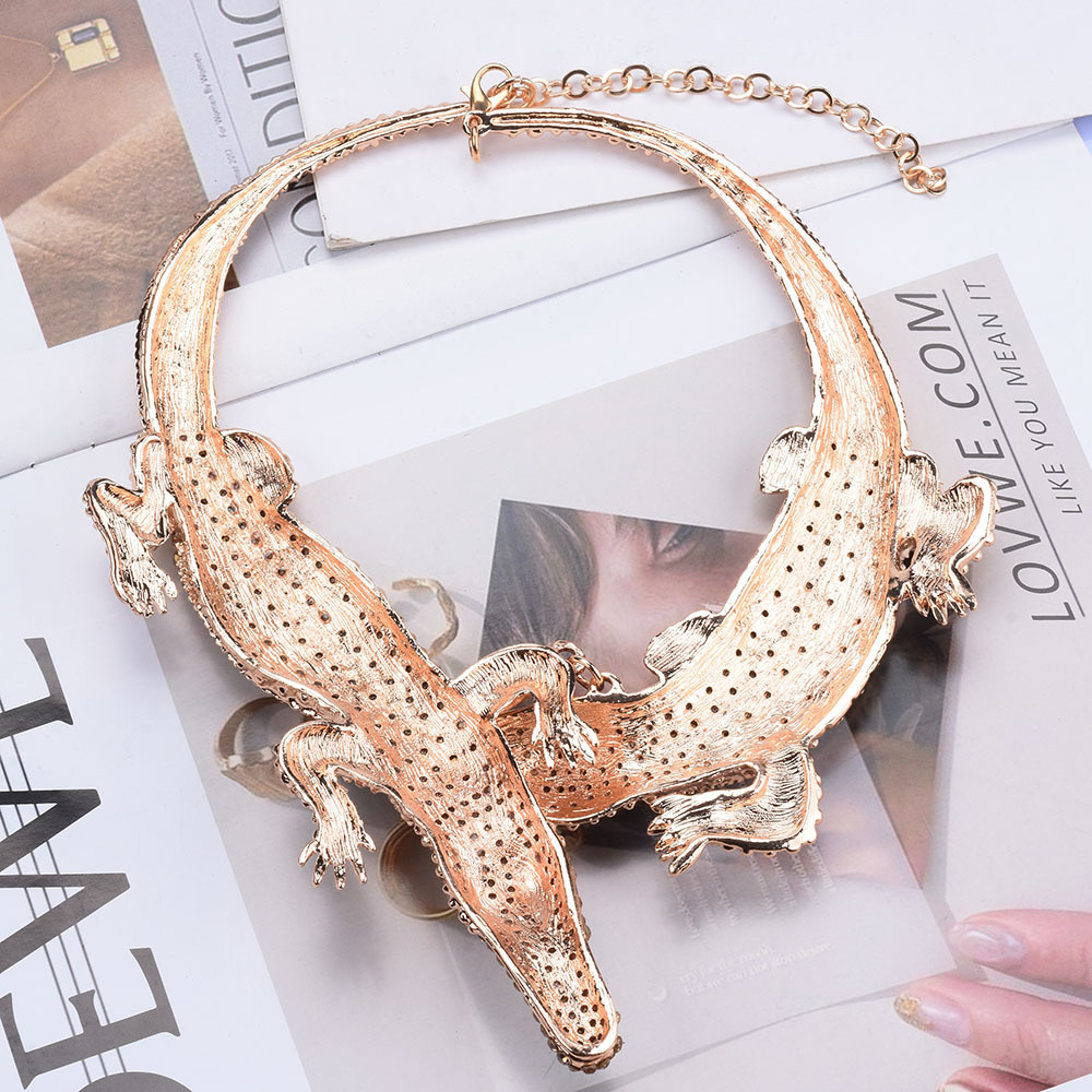 Exaggerated Crocodile Alloy Inlay Rhinestones Women's Necklace display picture 5