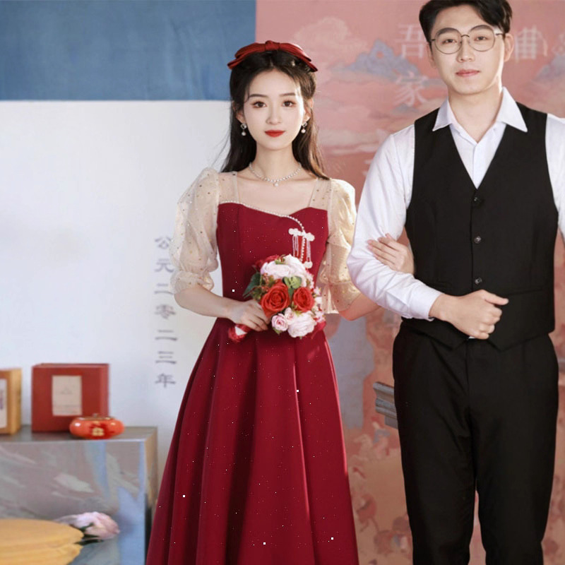 Toast Dress for Petite Brides, Gold-Stamped Burgundy Wedding Mini Dress, Women's Engagement Homecoming Dress, Suitable for Everyday Wear