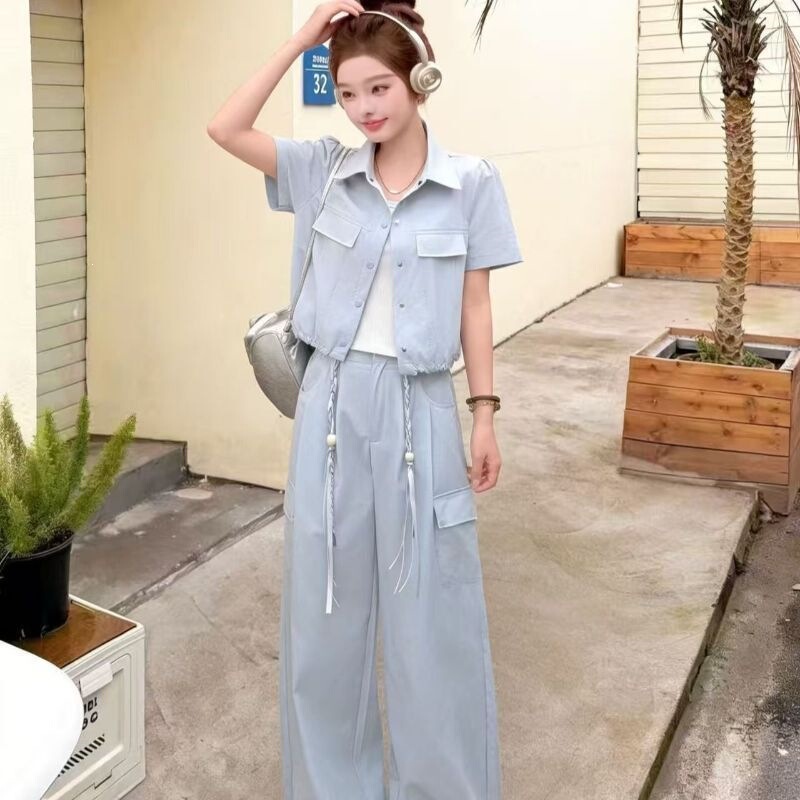 Three-Piece Suit 2026 Women's Lapel Shirt with Small Vest and Straight-Leg Cargo Pants Summer Set High-End Women's Clothing Three-Piece Suit 2026 Women's Lapel Shirt with Small Vest and Straight-Leg Cargo Pants Summer Set High-End Women's Clothing