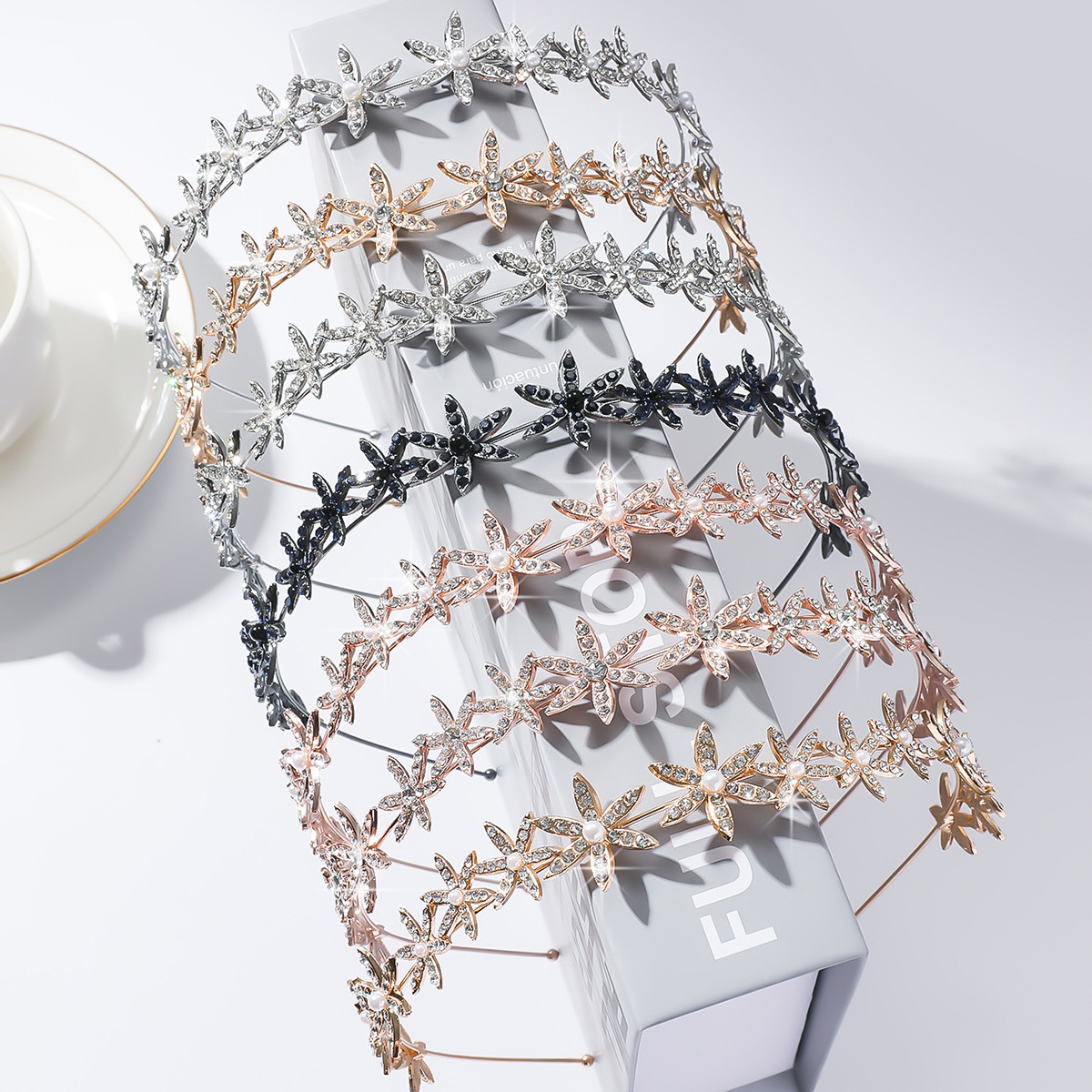 2024 nuevo copo de nieve delgado cinturón de cabeza estrella hexagonal diamante perla cinturón de pelo temperamento de verano hadas tarjeta de pelo roja en línea