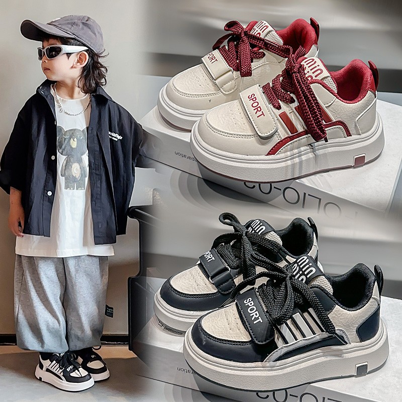 Children's demi-season sneakers