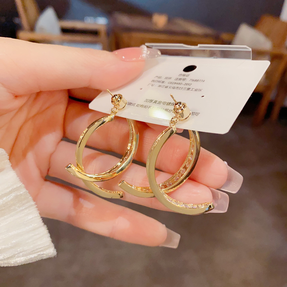 Diseñador de dos piezas pendientes cruzados s925 aguja de plata de alta textura industria pesada cobre micro incrustaciones de ZIRCON pendientes al por mayor