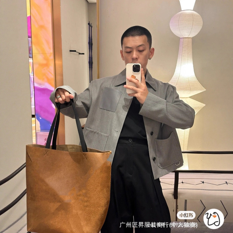 Correct Version LW Home in stock 25ss Southern Oil Fall/Winter Shoulder Front Short Rear Long Lapel Genuine Leather Brand Jacket Coat Correct Version LW Home in stock 25ss Southern Oil Fall/Winter Shoulder Front Short Rear Long Lapel Genuine Leather Brand Jacket Coat